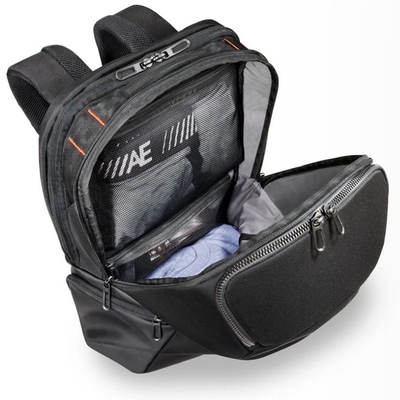 Briggs & Riley Black Cargo Backpack - Picture 2 of 14